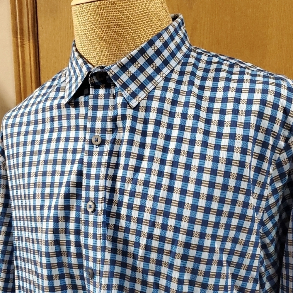 Robert Graham Blue and Grey Gingham Casual Shirt